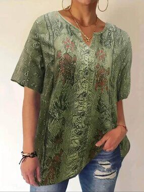 Ladies 5XL Green shirt 10.00
